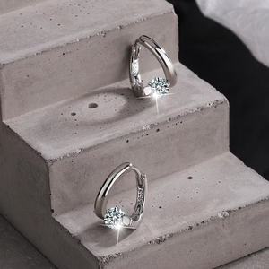 Pendientes de Diamantes Redondos con Corte Brillante Clásico Cultivados en Laboratorio, Certificados por IGI, DEF VVS VS, Oro, Oro Rosa, Oro Blanco, Plata - Product Image 6