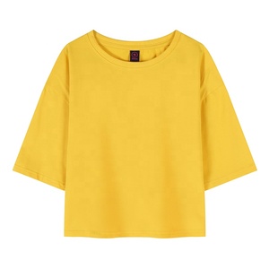 Tops Deportivos Cortos de Algodón Puro de Primera Calidad Personalizados para Gimnasio y Entrenamiento, con Logotipo Estampado y Parches de Chenilla, Colección 2025 - Product Image 4