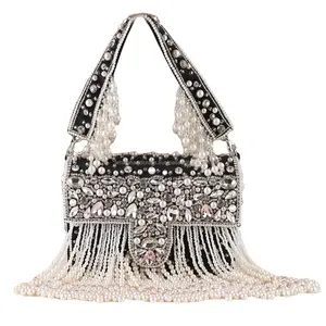 Sacs à main en broderie indienne Banjara faits à la main, lot en gros, sacs à main pour femmes, mode et accessoires par LUXURY CRAFTS - Product Image 1