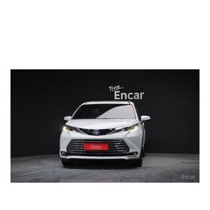 Toyota Sienna 2.5 Híbrida AWD 2023, 55,032 km, Asientos de Cuero, Cámara Trasera, Volante a la Izquierda - Product Image 3