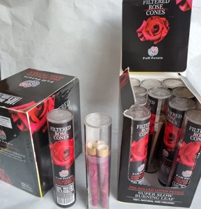 Proveedor indio de lujo rico en conos de pétalos de rosa multicolor enrollados a mano violeta amarillo vidrio puntas de madera encendedores para fumar - Product Image 3