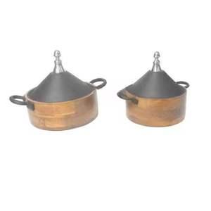 Juego de 3 recipientes esféricos de lujo en negro mate para mantener la comida caliente, con patas de trípode y ribete plateado pulido. - Product Image 1