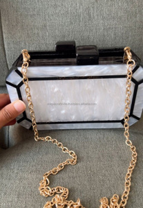 Embrague de resina epoxi geométrica perfecta | Bolso de mano de material de regalo de alta calidad para Mujer | Perfecto para regalar, eventos y ocasiones - Product Image 2