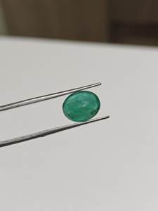 Esmeralda Verde de Alta Calidad de 5.70 ct, Forma Ovalada, Gema Natural para Diseño de Joyería Personalizada al Mejor Precio - Product Image 2