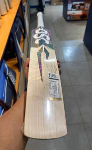 ไม้ตีคริกเก็ตแบบเทปบอล สำหรับการแข่งขันและการฝึกซ้อม ไม้ตีลูกนิ่ม คุณภาพไม้ดี ทนทาน ปรับแต่งไม้ตีได้ตามต้องการ พร้อมโลโก้และดีไซน์ของคุณเอง - Product Image 4