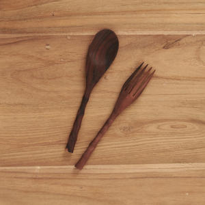 Juego de 2 utensilios de madera de acacia para servir ensaladas, diseño único, precio de mayoreo. - Product Image 5