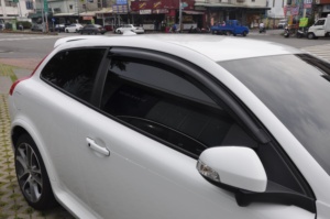 แผ่นบังแดดประตูรถยนต์ สำหรับ C30 ปี 06~13 - Product Image 2