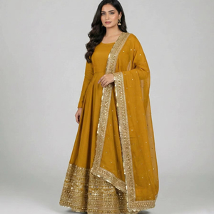 Vêtements ethniques indiens en gros : Lehenga Choli de créateur, Salwar Kameez de mariage, Ensemble Kurti pakistanais, Dupatta en soie romaine pour Diwali - Product Image 1