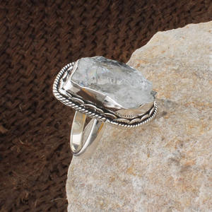 Bague artisanale en argent sterling 925 avec aquamarine, pierre précieuse bleu clair naturelle, bijou artisanal fait main, pierre de naissance de mars - Product Image 2
