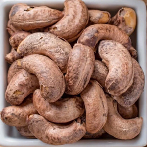 เม็ดมะม่วงหิมพานต์อบเกลือคุณภาพสูงจากเวียดนาม ขนมกรุบกรอบ จำหน่ายส่งออก รับผลิตแบบ OEM ขายส่งจากโรงงาน - Product Image 1