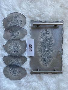 Bandeja de servir de resina epoxi hecha a mano de lujo con juego de posavasos, bandeja decorativa con efecto de resina para café, de la India. - Product Image 4