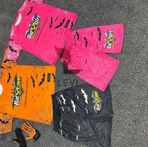 Ensemble de vêtements de sport personnalisés sur le thème de Batcave et Batgirl, short et gants, style streetwear, 100% polyester, unisexe - Product Image 2