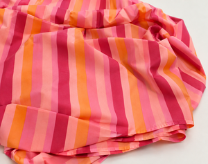 Maison Riviera Popeline tissée rayée Deauville Candy Stripe Coton St. Tropez Pastel Regatta Rose Gris Crisp Poids moyen 120GSM - Product Image 2