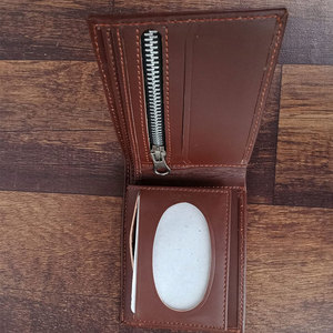 Portefeuille en cuir de vachette fait main durable pour homme, portefeuille en cuir à poils, design fin, portefeuille à deux volets, cuir de qualité supérieure - Product Image 6