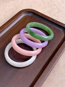 Bracelet jonc en résine fait main, unique, coloré, motif tourbillon, accessoire de mode pour femme, assortiment de perles, vente en gros - Product Image 2