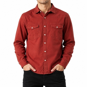 Camisa de mezclilla para hombre, personalizada, informal, de manga larga, estilo clásico con cuello, cómoda, de corte regular, con cierre frontal de botones. - Product Image 1