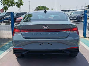 MEJORES OFERTAS EN VENTA: <span class=keywords><strong>HYUNDAI</strong></span> <span class=keywords><strong>ELANTRA</strong></span> SEL USADO, GASOLINA, 2.0L V4, MODELO 2023, COLOR <span class=keywords><strong>GRIS</strong></span>, Listo para Enviar - Product Image 6