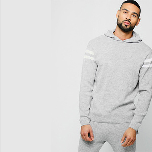 Conjunto Deportivo Unisex Gris con Capucha, Pantalones y Sudadera de Color Sólido, Transpirable, Antibacterial y Ecológico, Corte Regular - Product Image 4