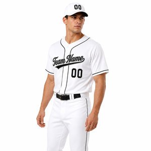 Maillot de sport durable fabriqué en tissu extensible pour l'entraînement régulier et les matchs actifs, offrant une liberté de mouvement et une fiabilité garanties. - Product Image 2