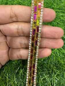 Encaje decorativo Cutdana elaborado con trabajo manual detallado para un acabado rico y lujoso. - Product Image 3