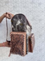 Sac à dos en cuir de vachette fait main avec gravure florale, style bohème unisexe, plusieurs poches, fermeture éclair, sac d'usage quotidien