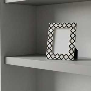 Cadre photo moderne de luxe en nacre incrustée, forme et taille personnalisées, fait main, mosaïque de nacre pour une décoration intérieure élégante - Product Image 2