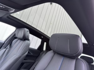 SUV Eléctrico de Lujo Super Premium Cadillac LYRIQ con Tracción en las Cuatro Ruedas y Techo Panorámico - Product Image 3
