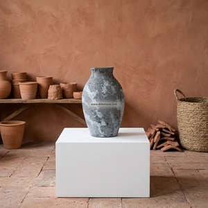 Vase bleu rustique en terre cuite, pot de table artisanal en céramique, urne décorative en terre cuite, vente en gros - Product Image 2