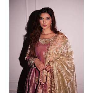 Belle robe de travail brodée et Dupatta pour femmes pour la fête - Product Image 3