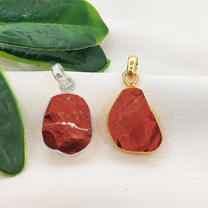 Colgante de Jaspe Rojo Natural con Engaste, Hecho a Mano, Piedra de Nacimiento, Chapado en Oro, Amuleto de Cristal Curativo, 10-12mm - Product Image 1
