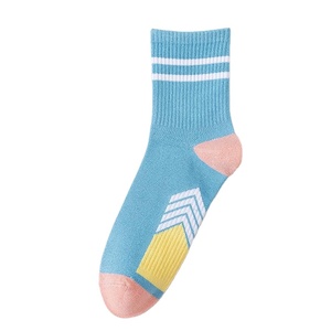 Calcetines deportivos antibacterianos con patrones geométricos de algodón transpirable de alta calidad y logotipo personalizado ODM para hombres y mujeres - Product Image 4