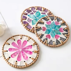 Assiette en rotin écologique TUYET DUNG, design floral classique, tissée à la main, décoration et cadeau de fête, fabriqué au Vietnam - Product Image 3