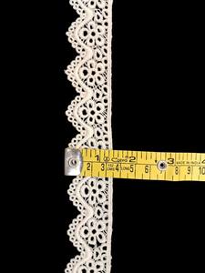 Encaje GPO Blanco de Alta Calidad Premium – Cinta de Encaje Bordado Floral de Guipur para Saris, Kurtis, Manualidades y Decoración del Hogar - Product Image 4