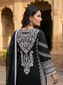 Conjunto de Kurti, pantalón y dupatta de satén de rayón, el más vendido, con forro de algodón, cómodo para fiestas, disponible a buen precio. - Product Image 3