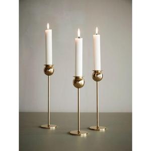 Elegante Portavelas de Metal con Acabado Dorado Pulido, Centro de Mesa Decorativo para Ideas de Estilo de Comedor de Lujo - Product Image 4