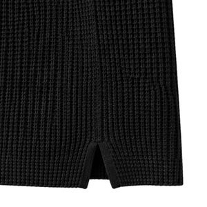 Polo tricoté noir pour homme avec fermeture éclair dorée, manches courtes, haut décontracté de luxe pour l'été, tissu texturé, chemise de golf personnalisée par un designer, OEM - Product Image 5