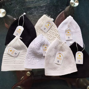 Chapeau de prière Kufi tendance, ajustable, 100% coton, motifs personnalisables, respirant, matériau de haute qualité, pour les passionnés de mode. - Product Image 2