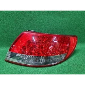 Grandeur/Azera 2005-2010 RIGHT <b>Rear</b> Right Tail <b>Light</b> Used OEM 924023L002 - Product Image 1