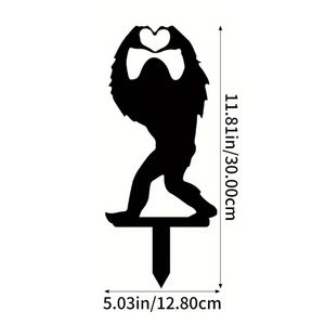 Statua da Giardino Trendy e Divertente di Bigfoot CIFbuy, Scultura Unica a Cartone Animato, Decorazione per Esterni, Regalo Perfetto con Servizio di Ritiro - Product Image 2