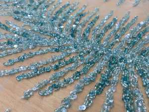 Tela de encaje con cuentas doradas de tendencia 2026, exquisito bordado de lentejuelas y perlas, malla de tul suave para vestido de fiesta de celebridades y vestido de novia - Product Image 2