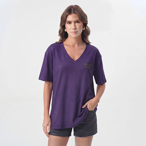 Camiseta Corta Personalizada de Algodón Transpirable para Mujer, Cuello en V, Corte Holgado, Estilo Casual y Urbano - Product Image 4