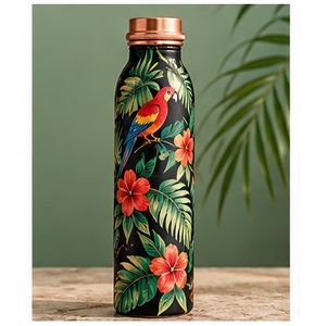 Botella de Agua Pintada a Mano en Verde Azulado y Blanco con Tapa de Cobre, Portátil para Viajes - Product Image 6