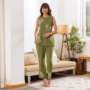 Conjunto de Kurta de Lino y Algodón Verde con Bordado, Cuello Redondo, Sin Mangas, Corte Holgado, Estampado Floral, Pantalones Casuales, Transpirable, Ropa de Verano - Product Image 3