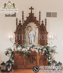Altar de Madera Clásico Católico, Gran Altar Cristiano de Madera para el Hogar, Acabado Antiguo de Alta Demanda, Hecho en EE. UU. - Product Image 6