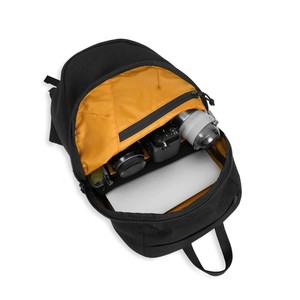 Mochila Minimalista Ligera, Unisex, Multifuncional, con Cierre de Cremallera, Negra, Hecha en Vietnam - Product Image 5