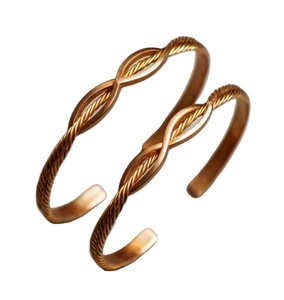 Pulseras de muñeca de latón chapadas en oro delicadas de uso diario para damas populares a la venta Brazaletes de moda atractivos - Product Image 5