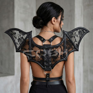 Arnés de hombro de malla de encaje con diseño de ala de murciélago para cosplay - Product Image 3