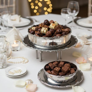 Ensemble de deux coupelles à chocolat martelées, finition or et argent, qualité supérieure, design élégant, nouvelles coupelles à chocolat. - Product Image 3