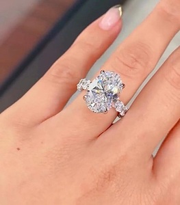 Bague de fiançailles en argent 925 avec moissanite ovale 2,5 carats, bague solitaire classique pavée, bague de mariage pour femme, bijoux fins - Product Image 5