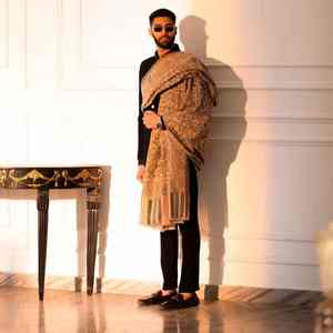 Elegante Chal de Lana Pashmina Bordado, Lujoso, Suave, Cálido, Transpirable, Tradicional, Hecho a Mano, Sólido, para el Invierno - Product Image 6